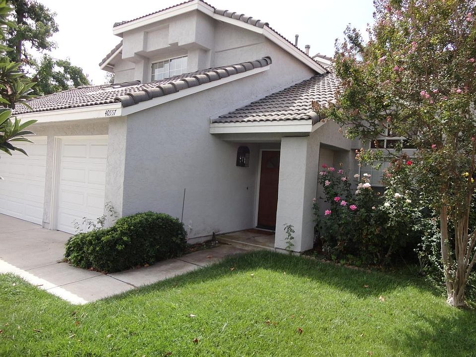 1st image of 40557 Calle Medusa