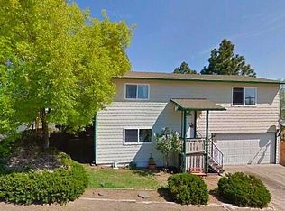 216 SE Buff St, Madras, OR 97741