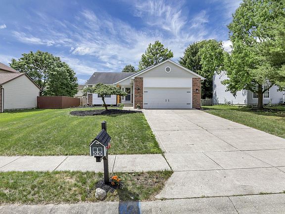 2nd image of 513 Warwick Ln