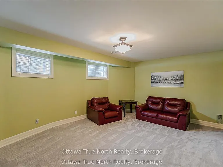 1530 Lords Manor Ln — Photo 44