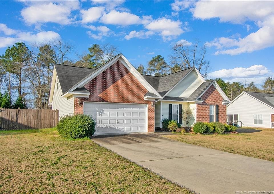 1st image of 204 Wildwood Dr