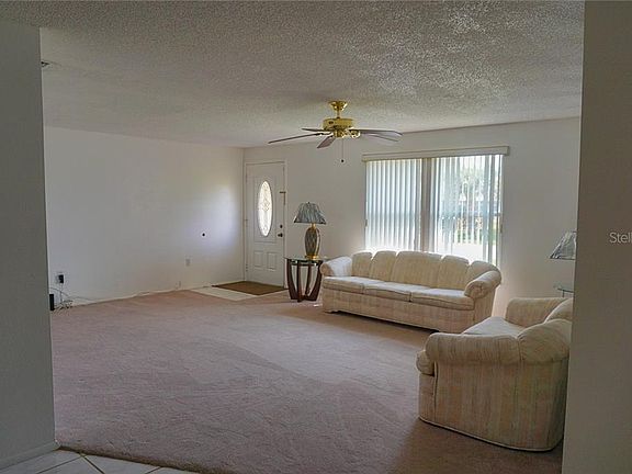 3rd image of 3103 Lockwood Lake Cir