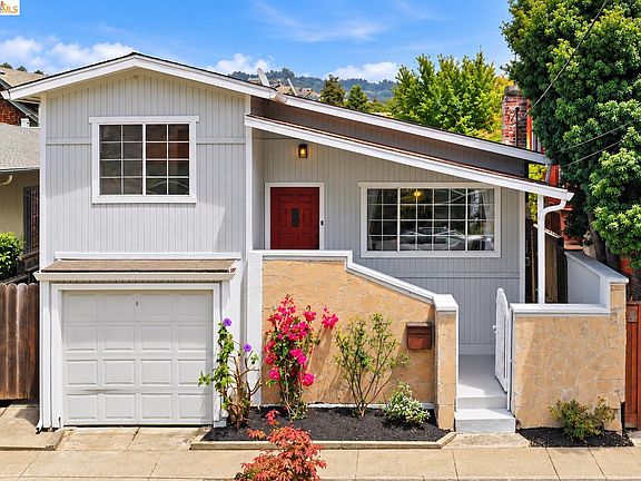 2nd image of 2081 Bonar St