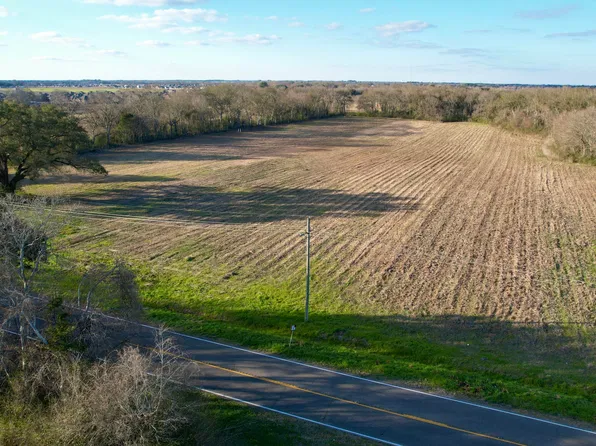 Piat Rd, Youngsville, LA 70592