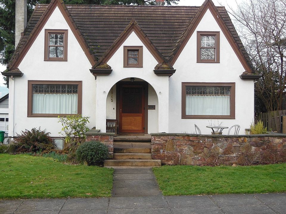 Colonial Heights Tudor
