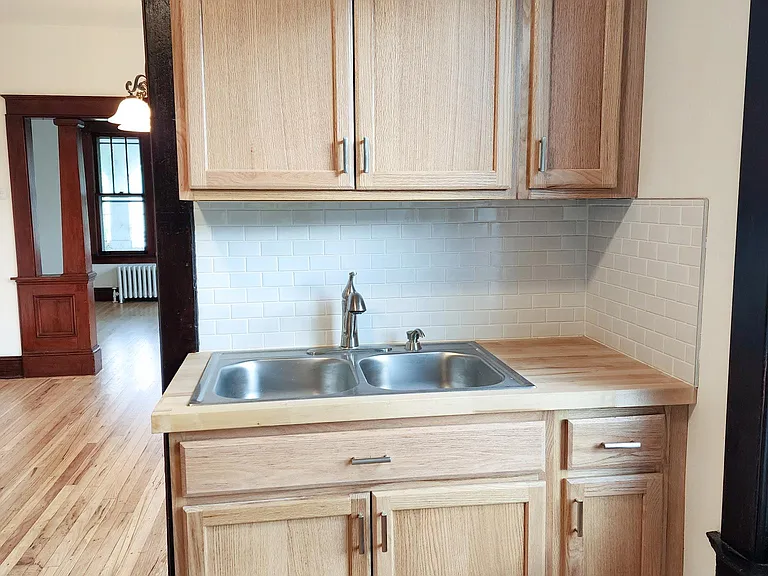 5 Carle Ave #2 — Photo 15