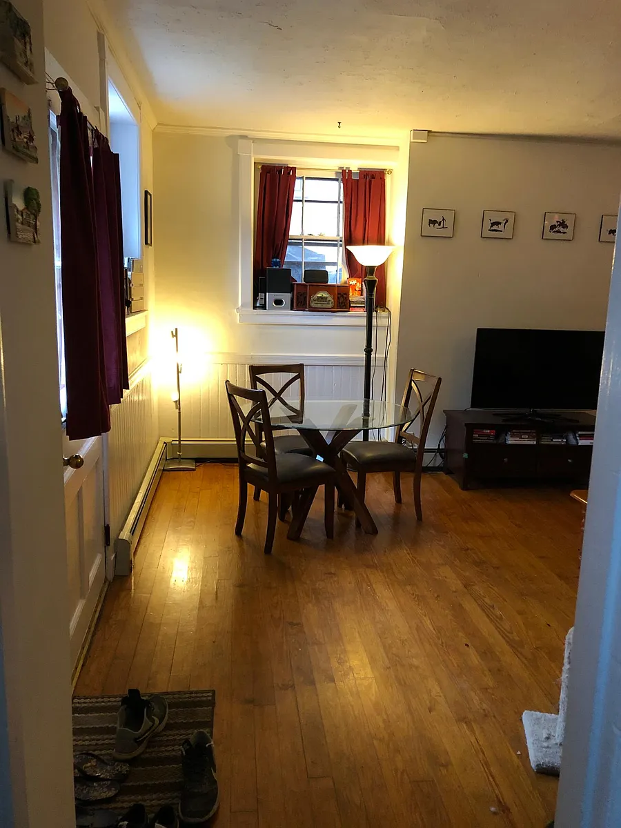 Building Photo - 126 2nd St #12
