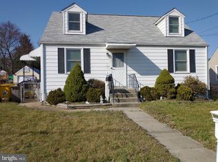 302 Milton Ave, Glen Burnie, MD 21061