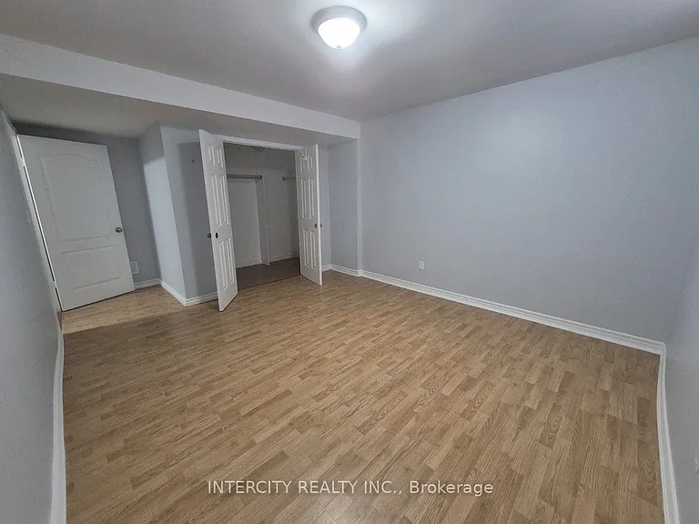 346 Crofters Rd #BASEMENT — Photo 7