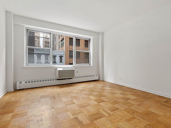3rd image of 300 E 46th St APT 2C