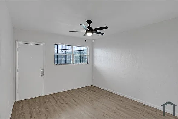 1 bed, 450 sqft, $1,350 — Photo 4