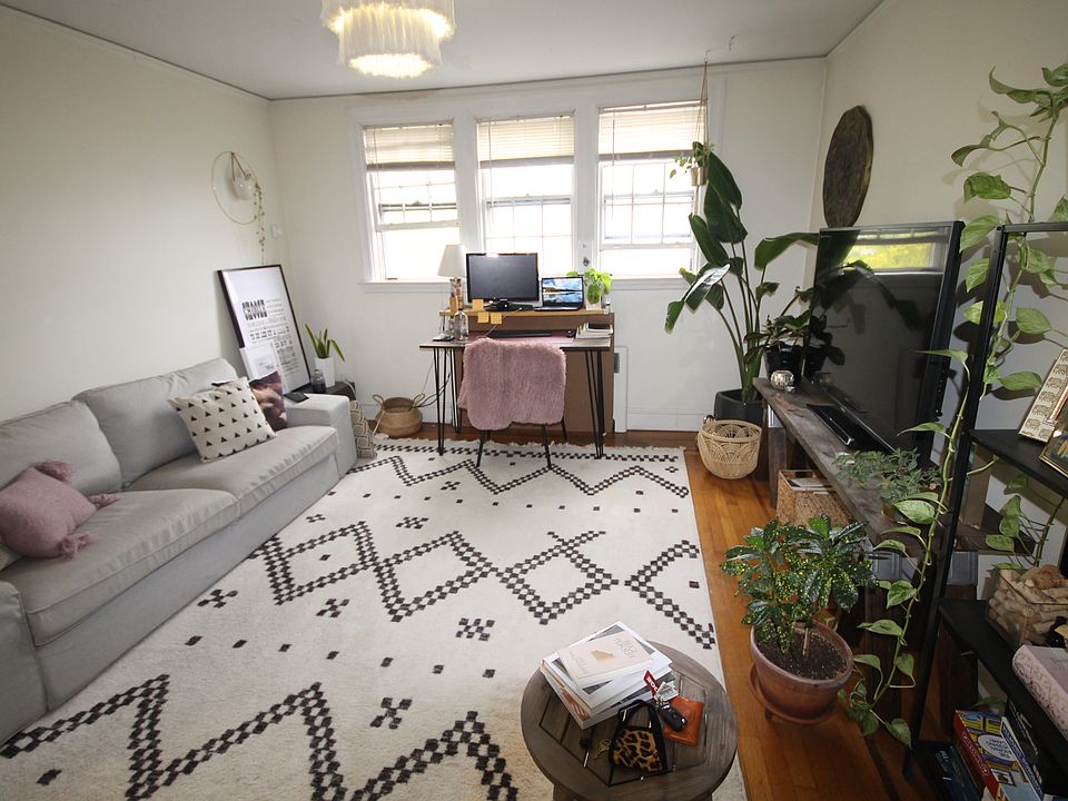 1st image of 1582 Westminster St APT .8