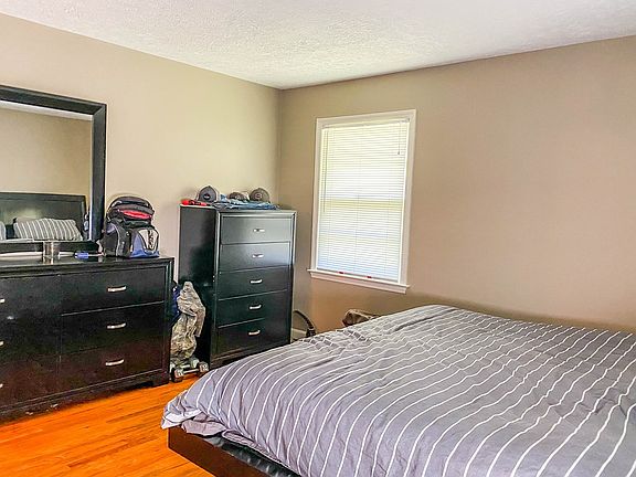 5th image of 3506 Catherine St