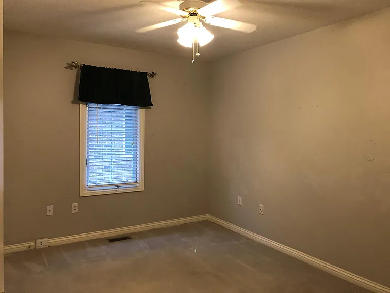 1164 W Rockhill Ave — Photo 11