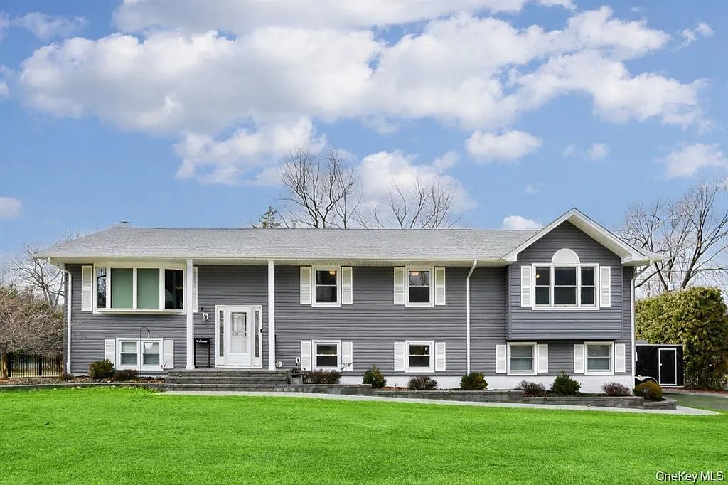 5 bed, 3.5 bath, 3750 sqft, $5,000 — Photo 1