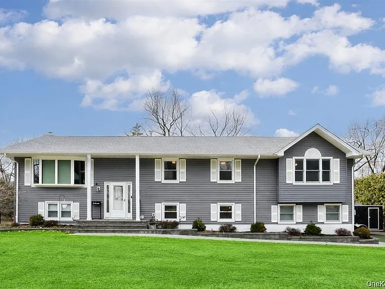 6 Hemlock Ln — Photo 1