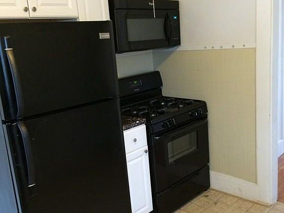 3rd image of 13 Wellington St #0