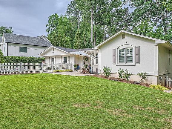 2nd image of 1652 Tryon Rd