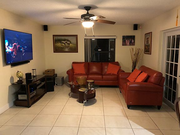 2nd image of 5868 Deerfield Pl