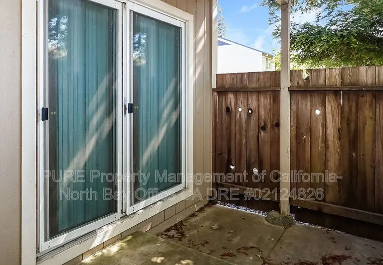 5252 Old Redwood Hwy #20 — Photo 10