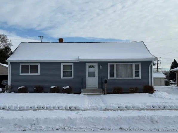 166 Andrew Ave, Neenah, WI 54956
