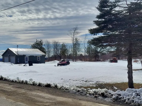 342 Pond Road, Bradford, ME 04410