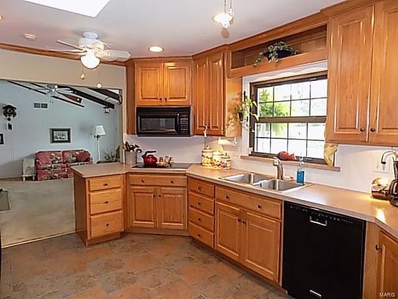 3rd image of 1209 Wilton Ln