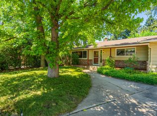 596 Rafael St, Redding, CA 96002