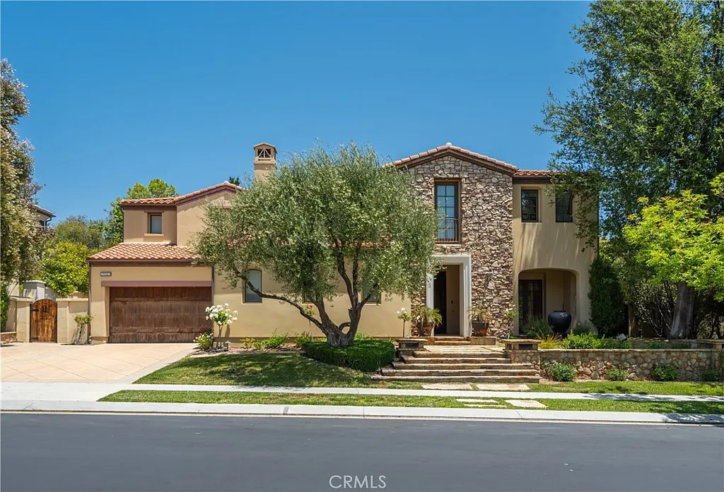 5 bed, 5.5 bath, 4851 sqft, $16,500 — Photo 1