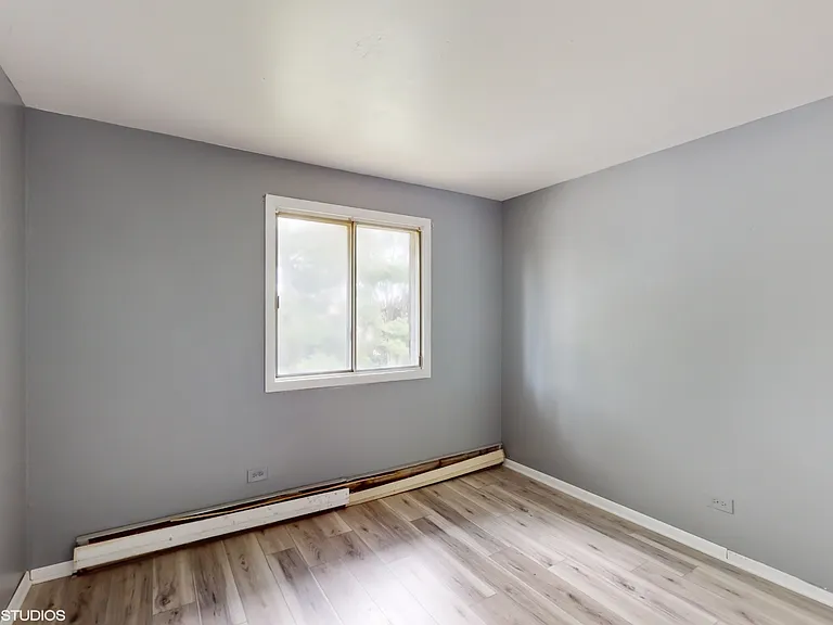 8111 Waterbury Ct — Photo 17