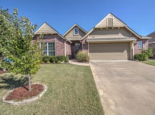 13611 Madison Ave, Glenpool, OK 74033