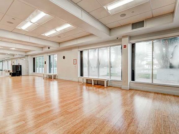 5th image of 2851 NE 183rd St APT 1709E