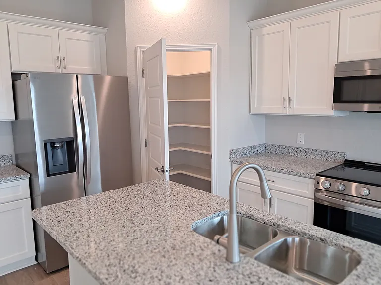 7134 Magnolia Crk #201 — Photo 13