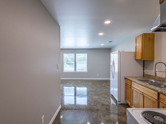 5th image of 1316 Powers St