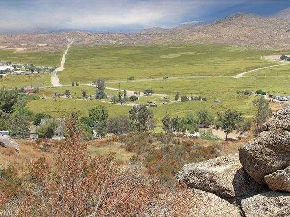 32075 Jacinto St #4, Nuevo, CA 92567