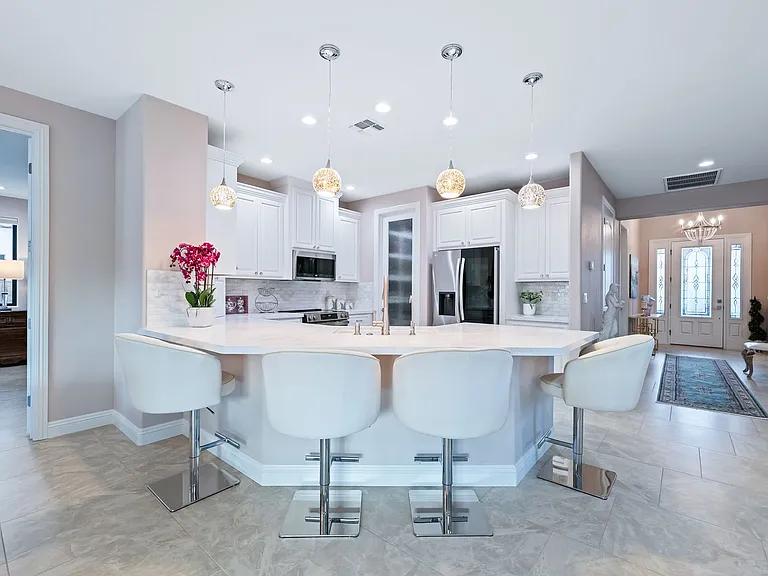 2836 Steamboat Dr — Photo 8