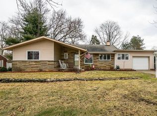 1026 Fairview Dr, Napoleon, OH 43545
