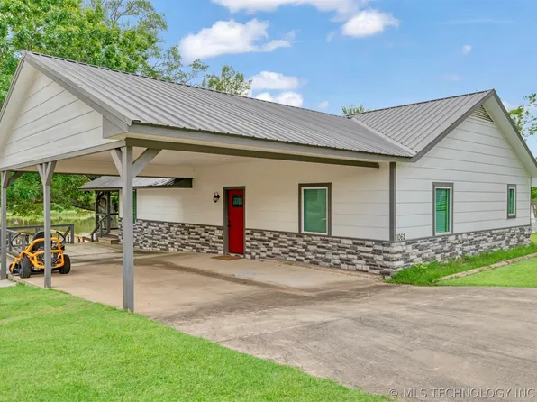 1205 Lakeside Dr, Fort Towson, OK 74735