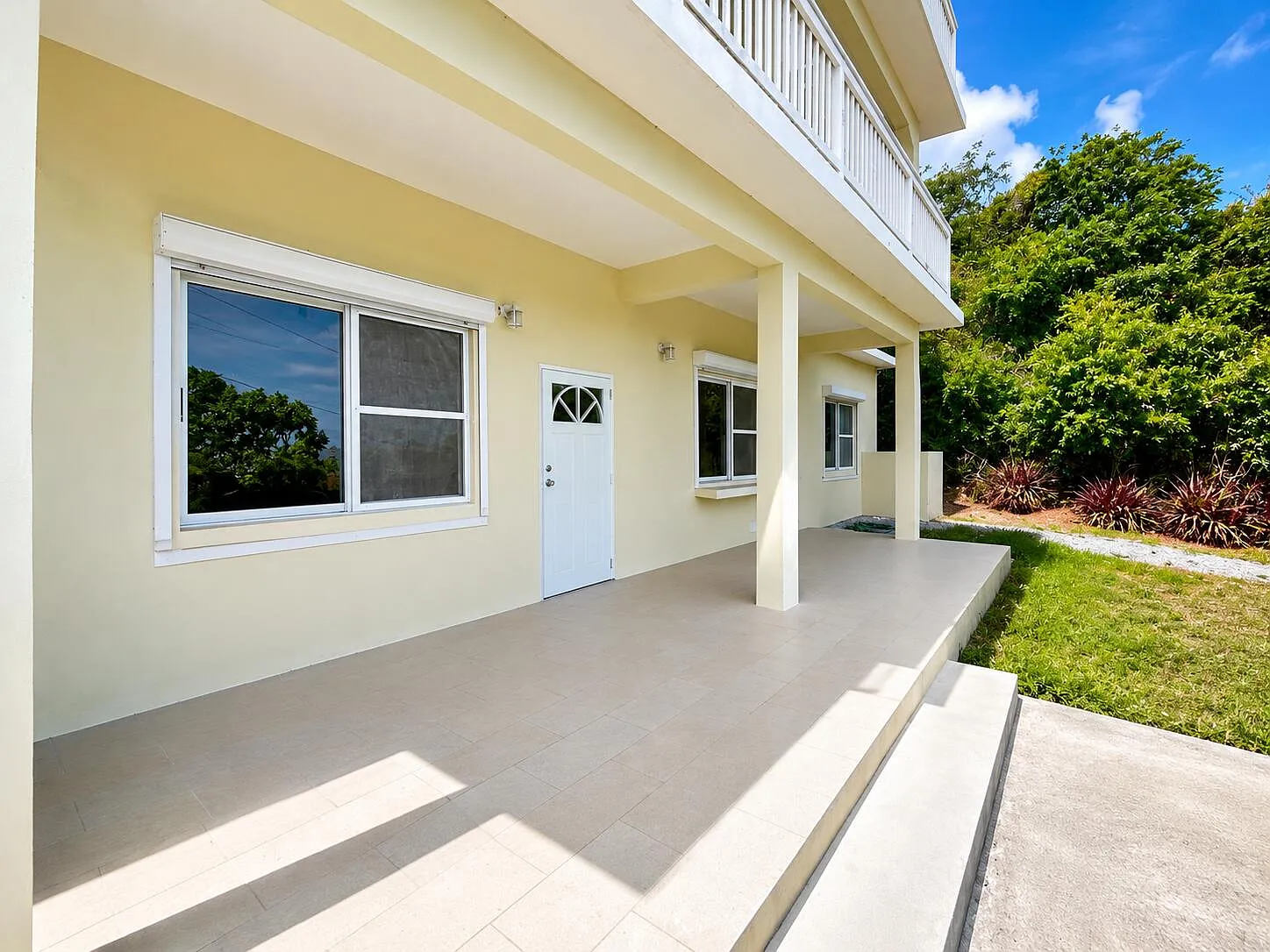 2 bed, $2,700 — Photo 1
