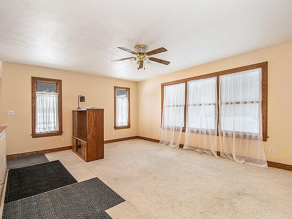 5th image of 6900 Riverwood Dr