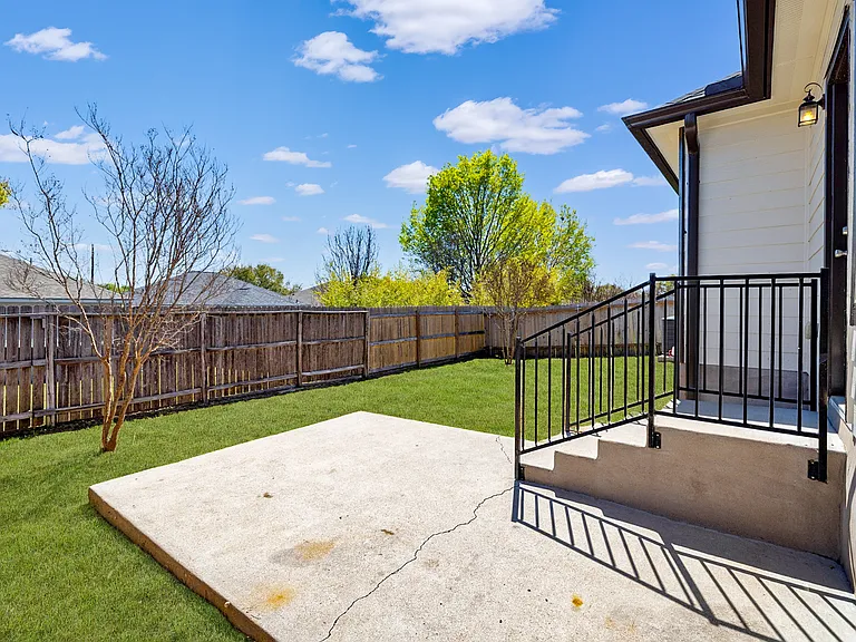 1214 Lonesome Oak Dr — Photo 26