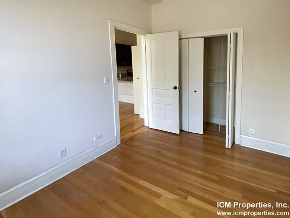 2nd image of 1241 W Oakdale Ave APT 1W