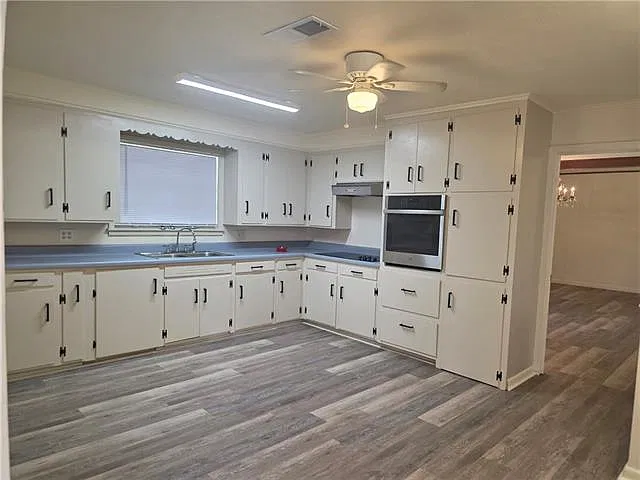 3 bed, 2.0 bath, 1564 sqft, $1,800 — Photo 2