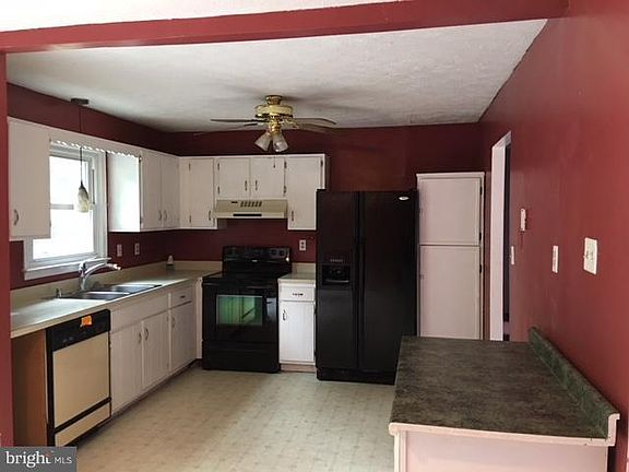3rd image of 36995 Tanyard Dr