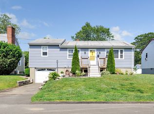 55 Osborne St, Stratford, CT 06614