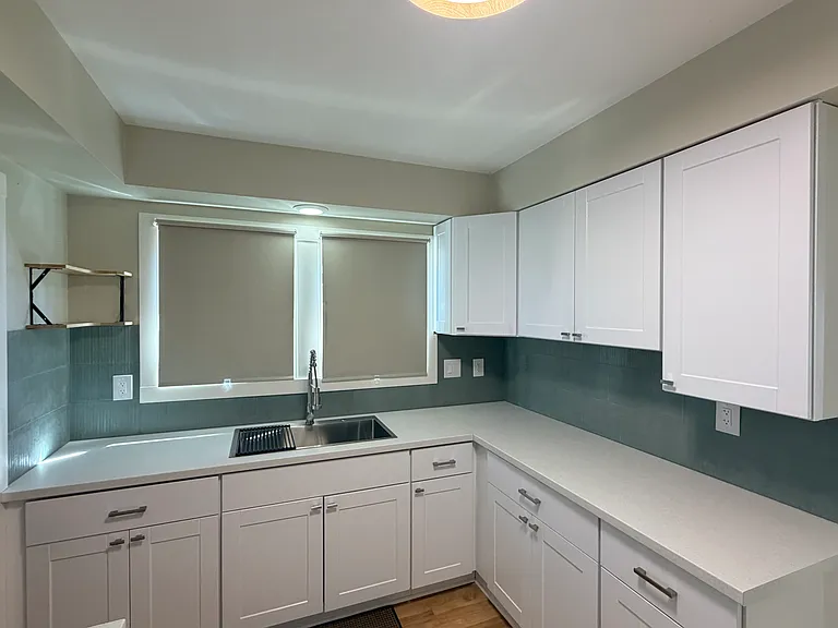 1013 S 5th Ave — Photo 8