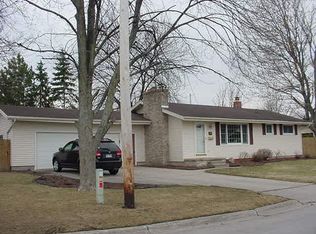 1910 Heights Ct, Bay City, MI 48708