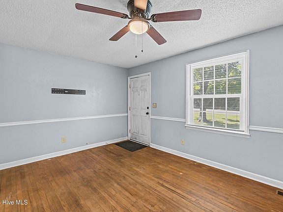 5th image of 2320 Harding Road