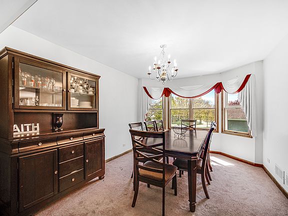 5th image of 2313 Kittridge Dr