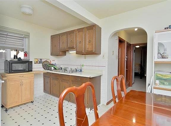 5th image of 4935-4937 Parker Ave